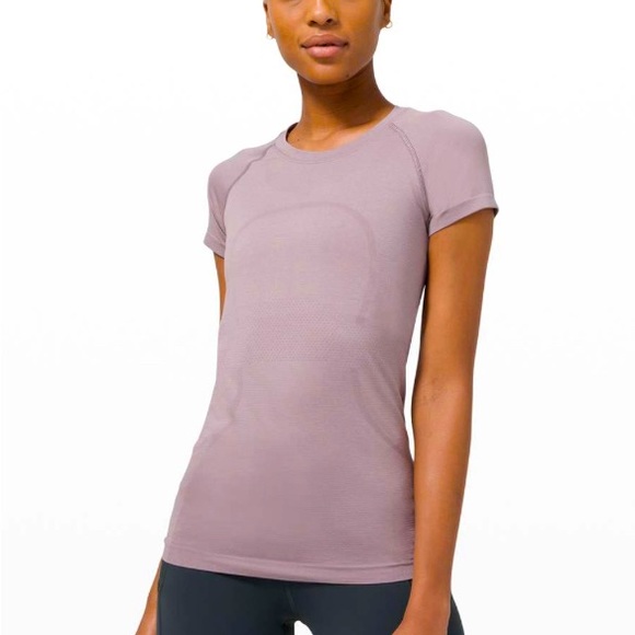 LIGHT PURPLE LULU LEMON SHORT SLEEVE SWIFTLY SIZE 4 - Picture 1 of 4